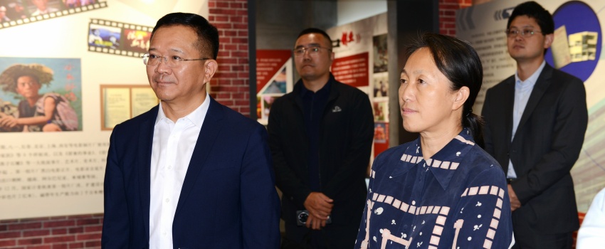 侯景濱會(huì)見建信金融總裁魯秀艷一行